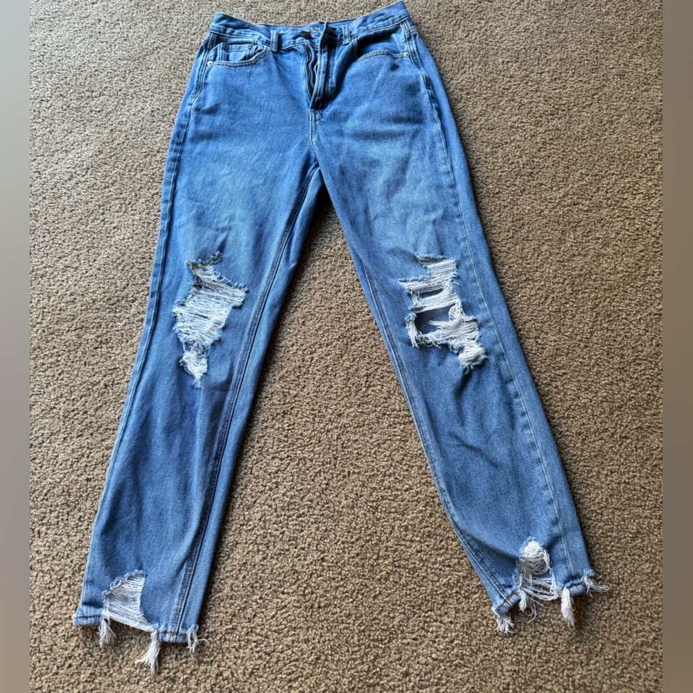 American eagle ripped jeans
